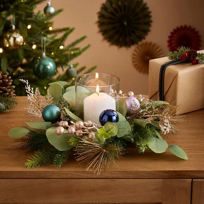 Dunelm Candle Holder Bauble Wreath Green