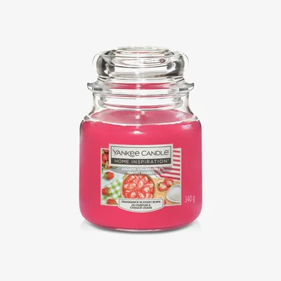 Habitat Yankee Home Inspiration Medium Candle - Sugared Strawberries