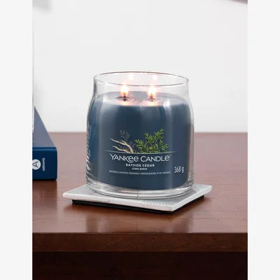 Marks & Spencer Yankee Candle Bayside Cedar Signature Medium Jar Scented Candle - Dark Blue, Dark Blue