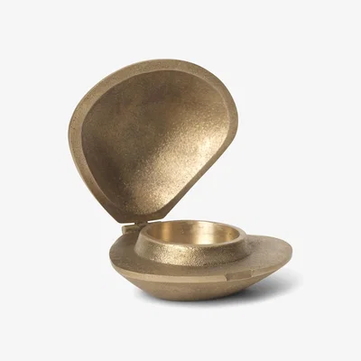 Nordic Nest ferm LIVING Clam candle holder Brass