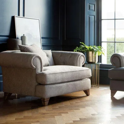 Woods Furniture Parker Knoll Wycombe Snuggler Wycombe Snuggler Chair Grade Leather