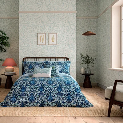 Downtown Morris and Co Hyacinth Indigo Duvet Cover Set - King In Blue