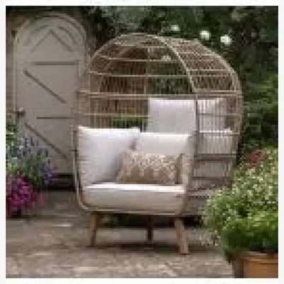 Knees Avena Outdoor Egg Chair
