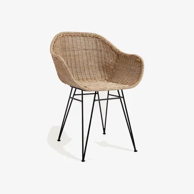 Kave Home Chart outdoor chair in synthetic rattan, with galvanised steel legs in a black finish