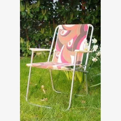 Urban Outfitters Urban Renewal Vintage 70s Abstract Print Deck Chair - Red 80cm x 55cm x 54cm at Urban Outfitters