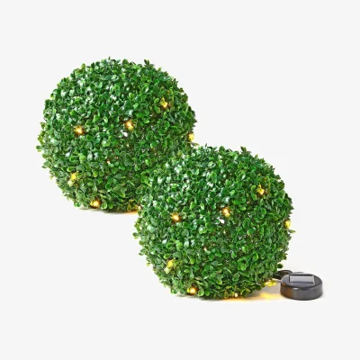 The Range 28cm Solar Powered Topiary Garden Ball LED Light - Green / 1.4kg