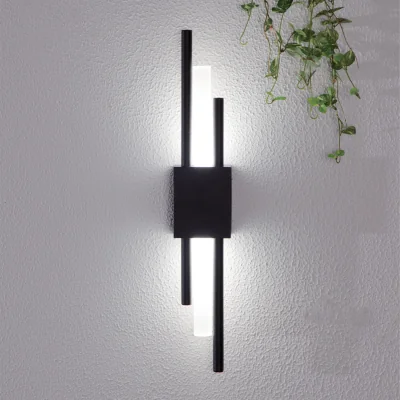 The Range Preston Outdoor Wall Light - Black