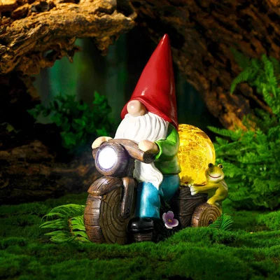 The Range Dwarf Riding a Bicycle Garden Decoration Resin Crafts Solar Light - Green