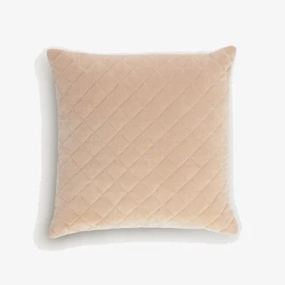 Kave Home Carmin 100% cotton cushion cover in pink velvet with diamond pattern stitching, 45 x 45 cm