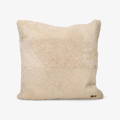Wolf & Badger Lisa Lamb Fur Cushion Cover - Off White One Size Tirillm