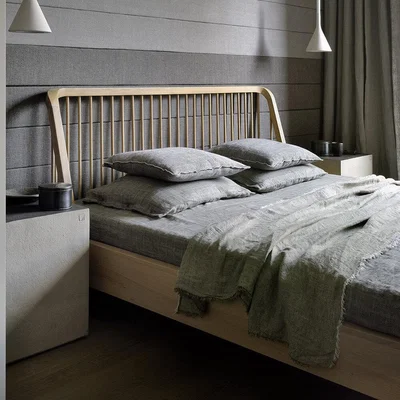 Amara Ethnicraft - Spindle Bed - Oak - Super King