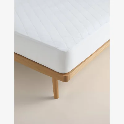 Marks & Spencer M&S Body Sensor™ Extra Deep Mattress Protector - 6FT - White, White