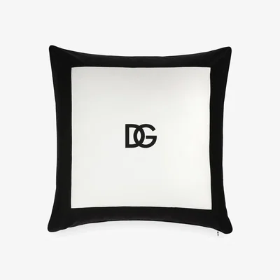 Amara Gabardine Cushion Medium