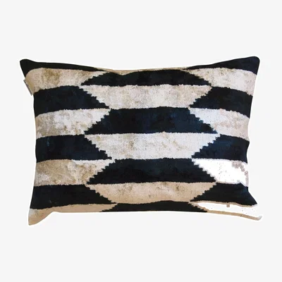 Amara Velvet Cushion - 40x50cm