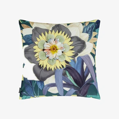 Amara Fleurs dartifice Cushion