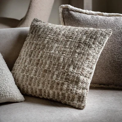 Knees Delamere Cushion - Natural