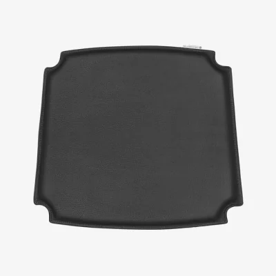 Made in Design Accessory leather black / Cushion for Wishbone Chair - CARL HANSEN & SON