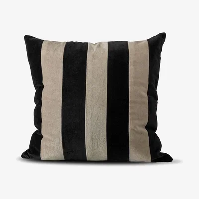 Nordic Nest Pathi cushion M 45x45 cm Black-beige