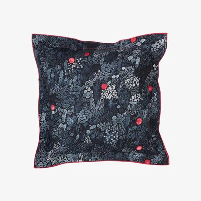Nordic Nest Kurjenmarja pillowcase 50x50 cm Black-blue-red