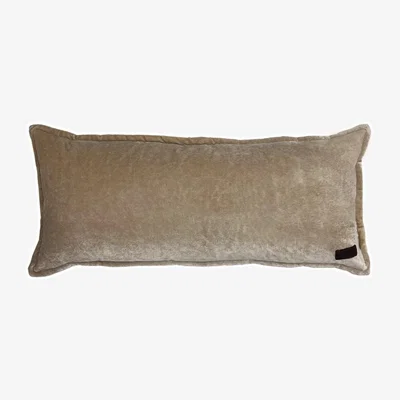 Tobias Oliver de Le Cuona | Eskimo Velvet Cushion | Husky