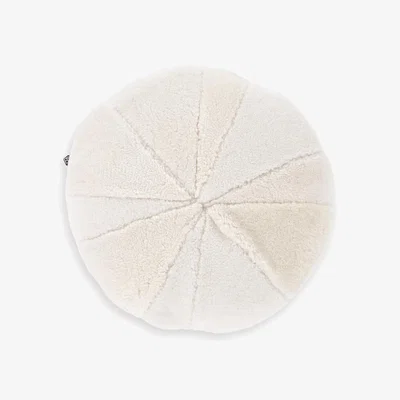 Wolf & Badger White Shearling Round Throw Pillow - Kaffi Cream Therma Kota