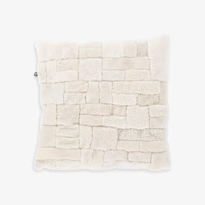 Wolf & Badger White Shearling Throw Pillow Square - Kaffi Cream Therma Kota