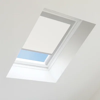 The Range Bloc Skylight Blind for Velux Roof Window, Size SK06, Blackout White, White Frames - Silver Frame / PK08 / 76cm