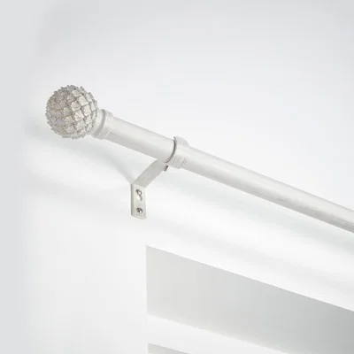 Dunelm Ainsley Extendable Eyelet Curtain Pole 25/28mm White