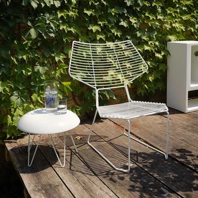 Amara Horm & Casamania - Alieno Peacock Lounge Chair - White
