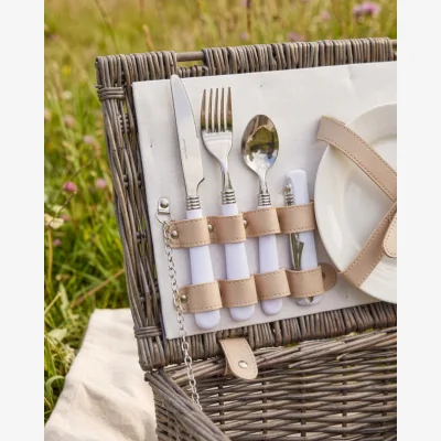 Dibor 2 Person Wicker Picnic Basket & Accessories