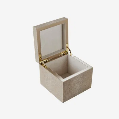 Olivia's Andrew Martin Liza Box Cream | Outlet