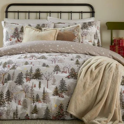 Dunelm furn. Forest Festivities 100% Cotton Duvet Cover and Pillowcase Set