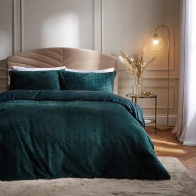 Dunelm Amelia Carved Fleece Bottle Green Duvet Cover and Pillowcase Set Bottle (Green)