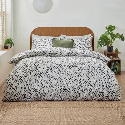Dunelm furn. Dottie Duvet Cover and Pillowcase Set