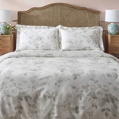 French Bedroom Tumbling Roses Bed Linen Set (Double Set)
