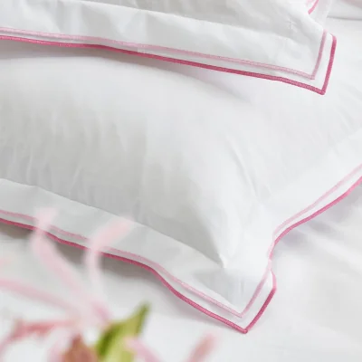 French Bedroom Designers Guild 400 Bed Linen Set in Fuchsia Pink (Pair of Oxford Pillowcases)
