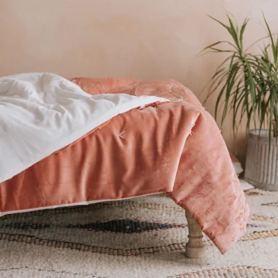 Graham & Green Graham and Green Tea Rose Velvet Pebble Quilt - Super King Size