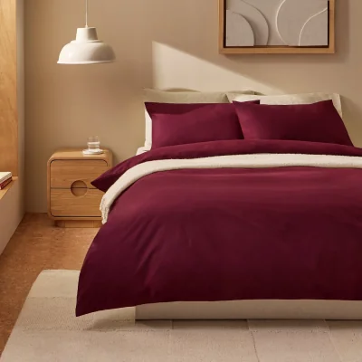Habitat Habitat Cotton 200 TC Plain Burgundy Bedding Set - King size