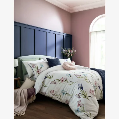 Marks & Spencer Laura Ashley Pure Cotton Sateen Hawling Irises Bedding Set Purple Mix