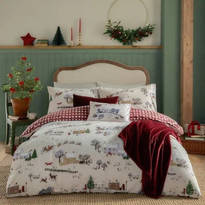 Downtown Furn Cotswold Christmas Duvet Set - Cream/Burgundy - Super King