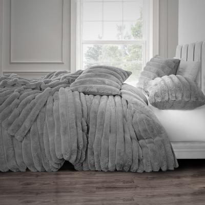 The Range Luxury Jumbo Cord Faux Fur Duvet Set - Silver / 3.5kg