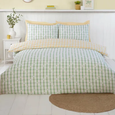 The Range Spring Daisies Duvet Set - White / Double