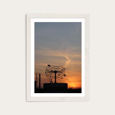 Bombinate.com Weltzeituhr Art Print White Frame