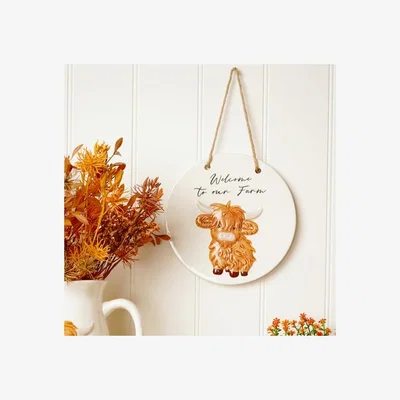 Dunelm Country Living Highland Cow Welcome to our Farm Round Plaque