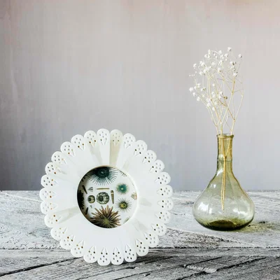 Graham & Green White Doily Round Bone Frame