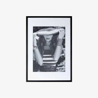 Knees Mode 101cm x 71cm Photographic Framed Print