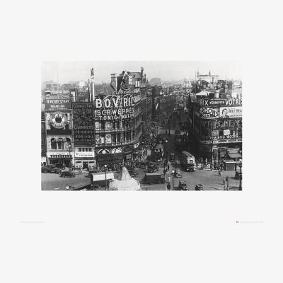 Knees Piccadilly Circus London 1942 60 x 80cm Framed Wall Art