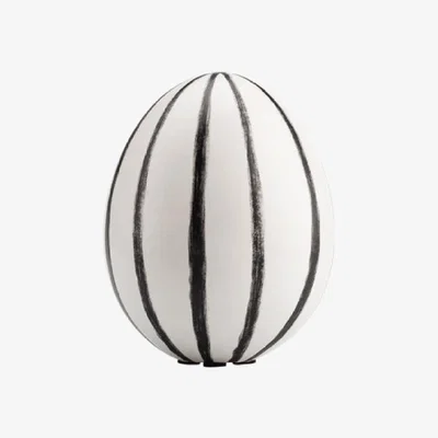 Olivia's Liang & Eimil Egg I Sculpture