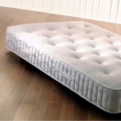 The Range 3000 Memory Foam And Pocket Sprung Mattress - White / Double