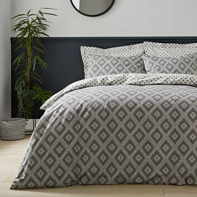 Dunelm Neo Geometric 100% Cotton Duvet Cover and Pillowcase Set Black and white